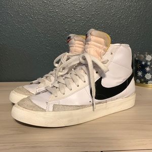 Women’s size 8 nike blazers